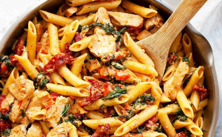  Penne poulet, épinard et tomates séchées